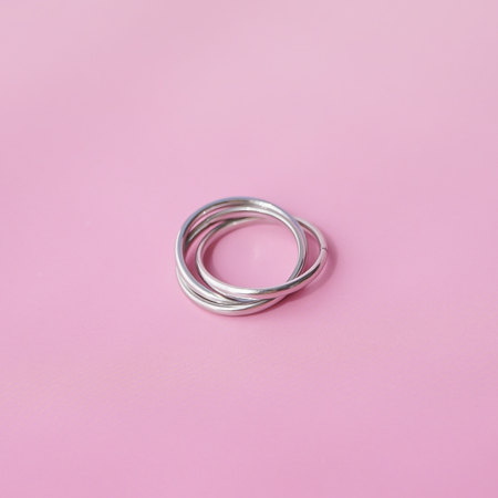 Trille Slim Tre I En Ring i Forsølvet fra LÉ MOSCH, nulre ring der afstresser, adhd ring med tre løse ringe,